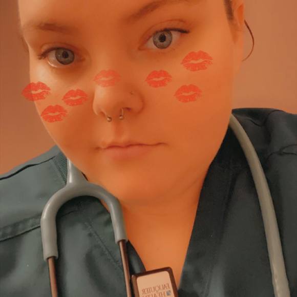 Meet your Posher, Danielle - Picture 1 of 1